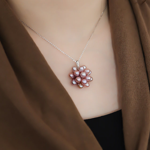 A dainty pearl necklace for women.