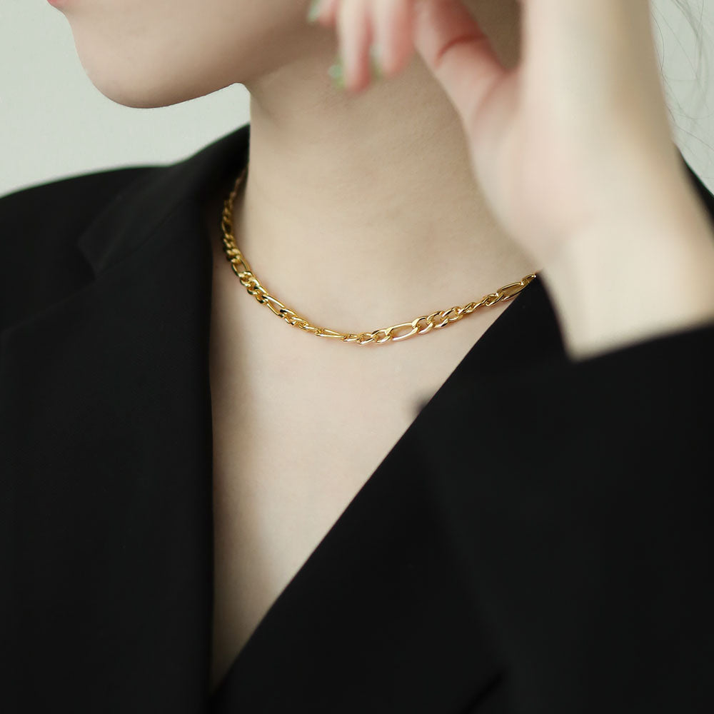 Gold chain designs for women.