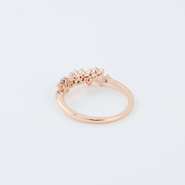 The back of rose gold women ring.