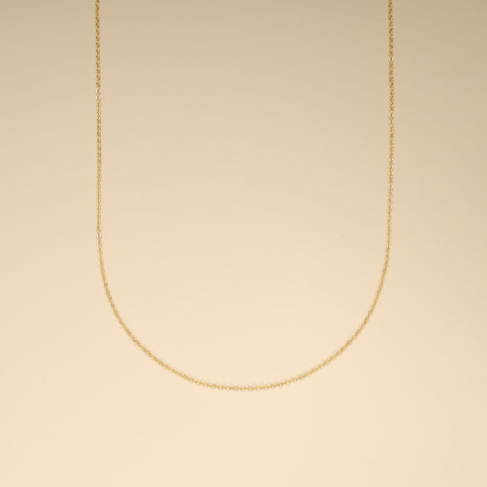 A simple gold chain design.