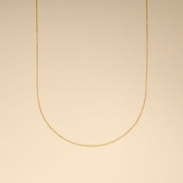 A simple gold chain design.