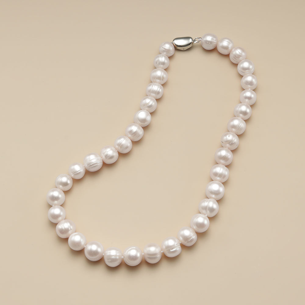 Freshwater Screw thread Pearl Necklace with Box Clasp